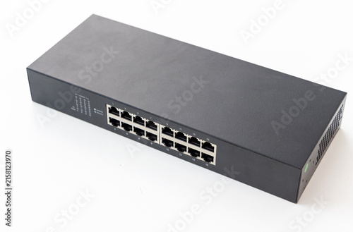 Foto Black 16Port Gigabit Ethernet Network Switch on White Background