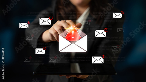 Foto A cybersecurity alert indicating a phishing scam or malware threat