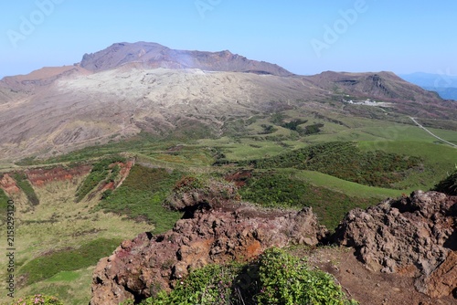 杵島岳から見る阿蘇中岳の風景