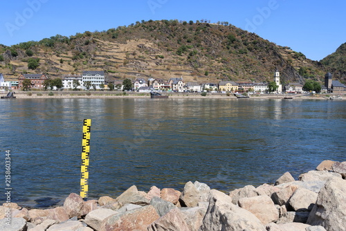 River gauge on the Rhine with St. Goarshausen in the background, Germany