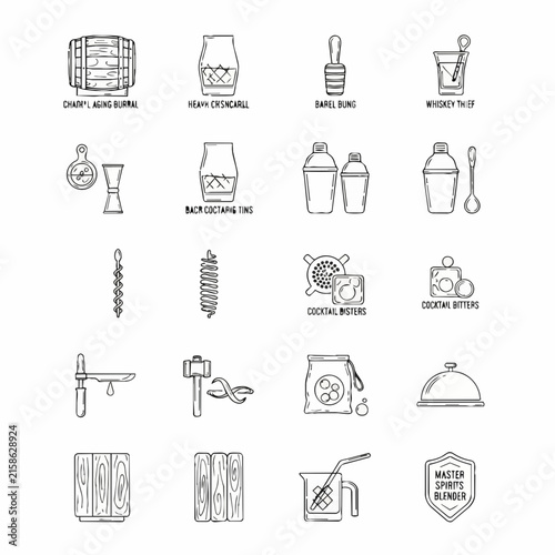 Foto Hand drawn cocktail and bar tools illustration set