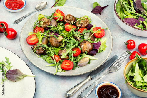 Healthy Mushroom and Vegetable Salad