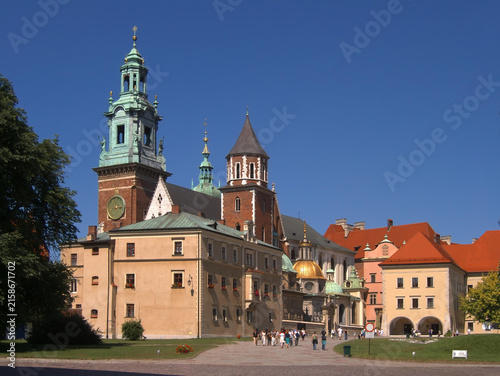 Obraz na plátne Cathedral in Wawel Royal Castle on historic fortress at Vistula river, Krakow, Poland