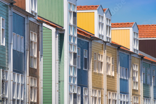 Картината върху платно Colorful wooden houses with a Caribbean vibe in Hellevoetsluis, the Netherlands