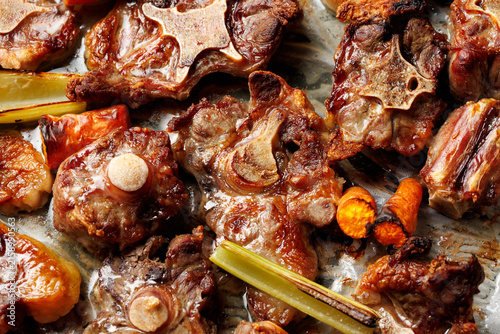 Foto Roasted Beef Oxtail Bones for Homemade Bone Broth Preparation