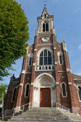 Entrée de l'église Sainte-Bertille de Maroeuil - Pas-de-Calais - France