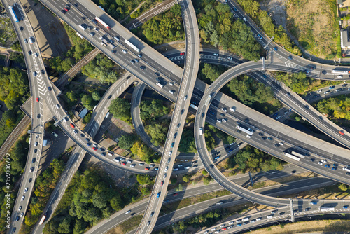 Fotografía Aerial View of the Busy Spaghetti Junction Highway Interchange During the Daytim