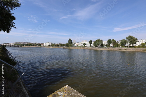 Canvastavla La rivière la Liane, ville de Boulogne sur Mer, département du Pas de Calais, Fr