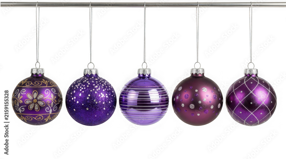 Obraz premium Five purple christmas ornaments hanging on a silver rod isolated on transparent background