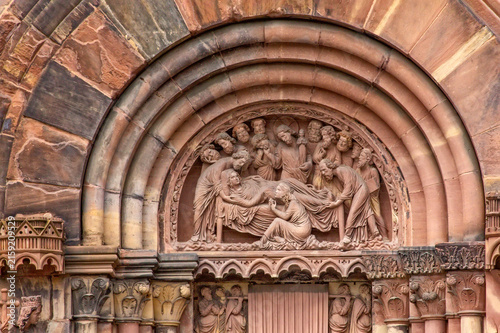 Quadro su tela Gothic stone relief depicting the Dormition of the Virgin surrounded by the Apostles on the south transept portal of Strasbourg Cathedral in France