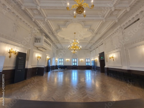 Obraz na plátne A grand, ornate ballroom or concert hall interior featuring elaborate Baroque or Rococo architectural details