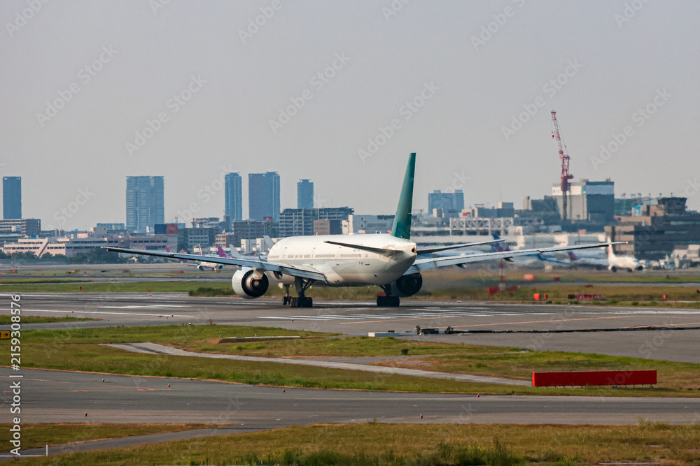Fototapeta premium The Last Sunlight Over Fukuoka Airport
