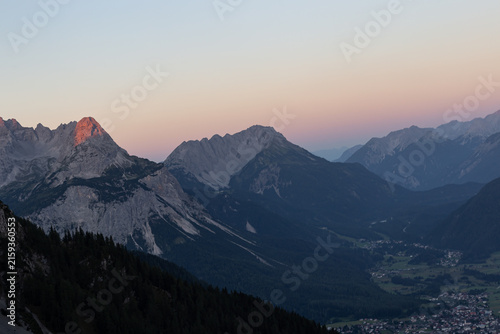Картината върху платно View of the Alps in the morning light during the ascent to the summit of the Zug