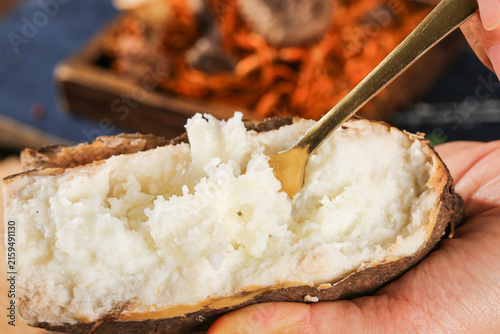 Obraz na plátně Freshly Dug Yam from Yunnan Plateau with White Powdery Flesh Traditional Farm Ha