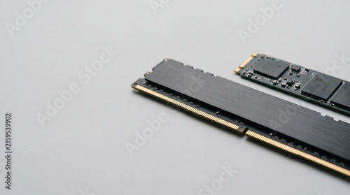Tapety artystyczne Computer ram modules with black heatsinks and nvme solid state drive