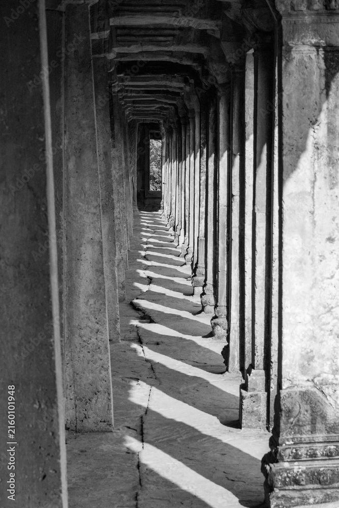 Fototapeta premium interieur du temple d'Angkor Vat à Siem Reap, Cambodge