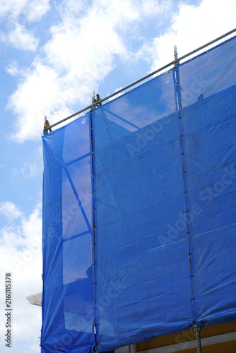 Light blue slanding net is used to cBule slanding net is used to cover the electric train base structure, used for temporary wall around construction site, fence prevents dust from construction site.	