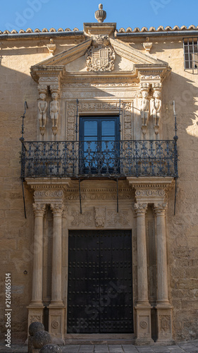 Obraz na płótnie Arquitectura barroca en la fachada y puerta principal del palacio del marques de