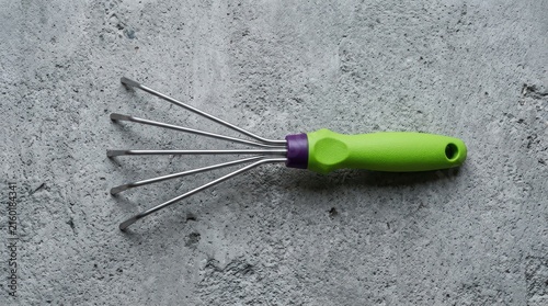 Obraz na płótnie Small garden hand rake tool