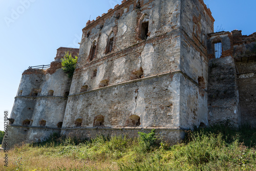 Fotografie Ancient stone palace ruins and defensive bastion of Medzhybizh fortress