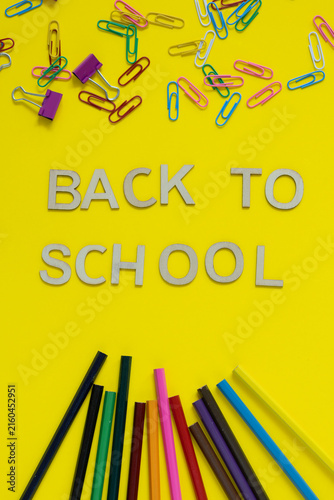 Foto back to school colorful school supplies stationery