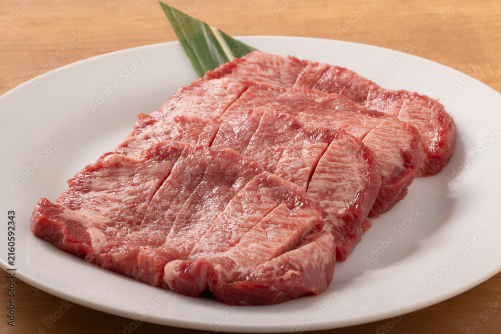 Fototapeta premium ［カナダ産］厚切り 牛タン 焼肉用