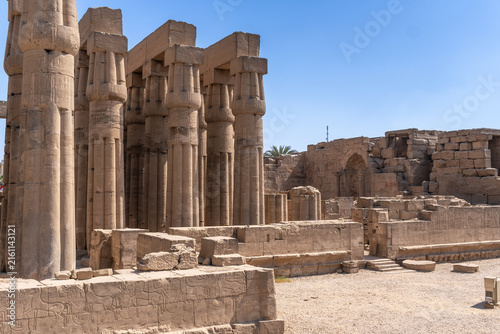 фотографія Luxor temple showcasing monumental stone columns and hieroglyphic carvings, repr