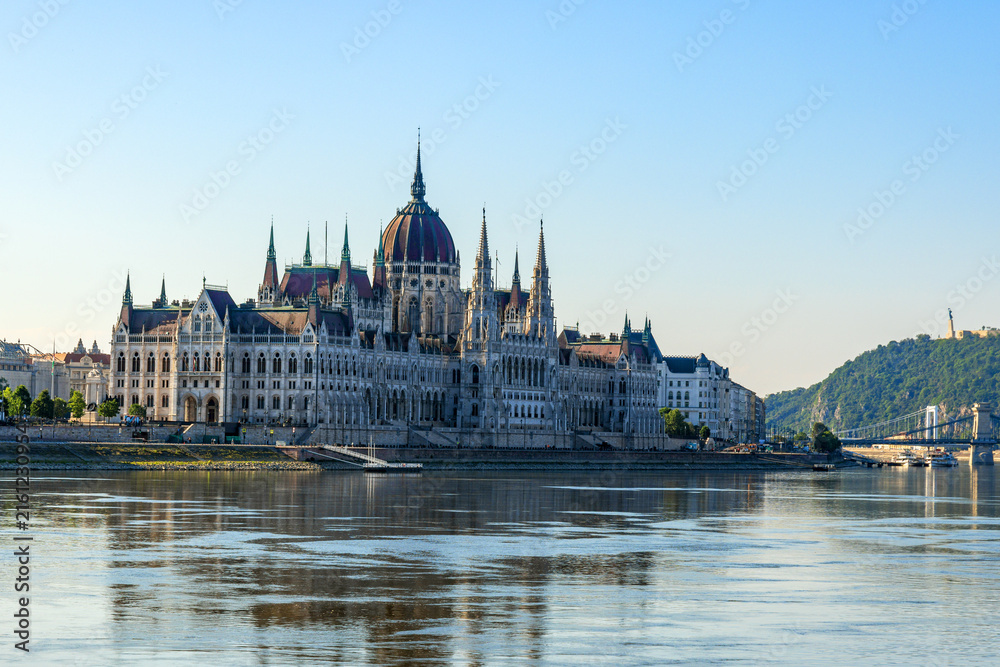 Fototapeta premium View of the famous Hungarian Parliament Building in Budapest, Hungary, as seen across the Danube River.