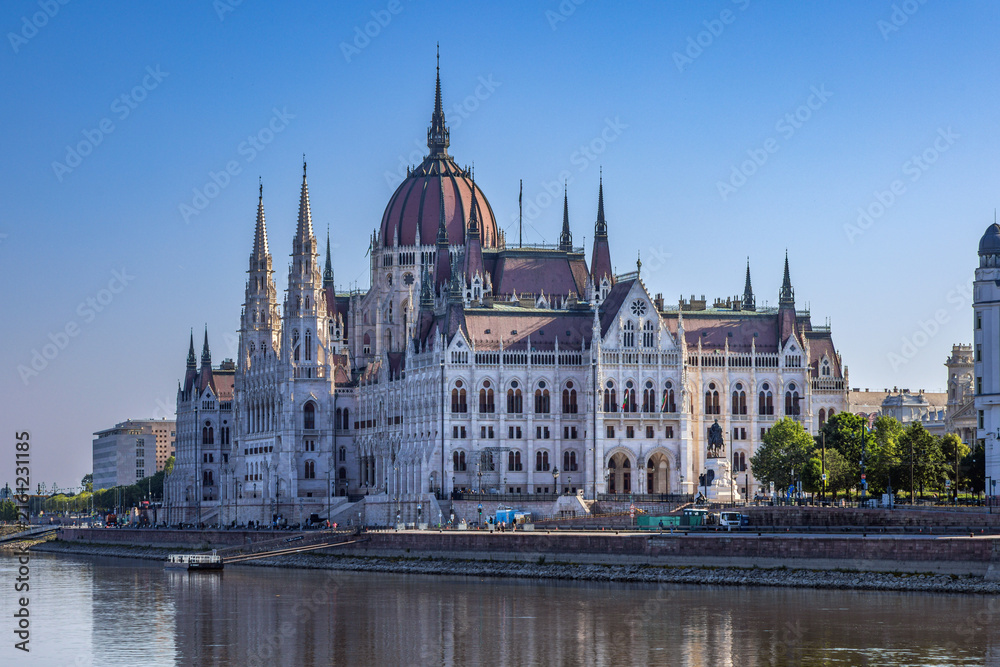 Fototapeta premium View of the famous Hungarian Parliament Building in Budapest, Hungary, as seen across the Danube River.