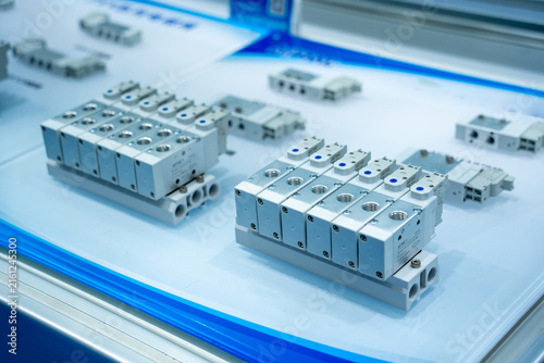 Quadro su tela Pneumatic Valve Manifolds for Industrial Automation Systems
