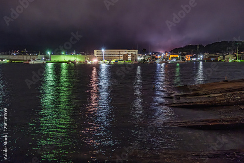 Tapety artystyczne 【#福江島】夜の海に広がる静かな海岸風景