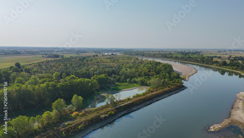 Cuadro en lienzo Po River experiencing extreme drought, low water levels, and receding banks near