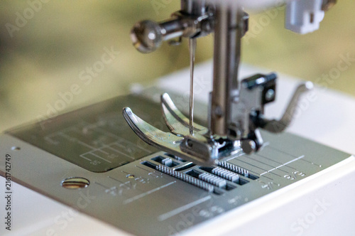 Obraz na płótnie Close-up of sewing machine presser foot and needle