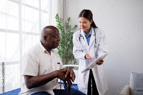 Obraz na płótnie Doctor engaging in a medical consultation, explaining treatment options and heal