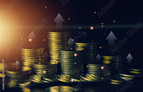 Konstfotografi Multiple stacks of coins with upward arrows illustrate financial growth, investment returns, rising income, wealth accumulation, business success, profit, and broad economic expansion