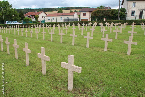 Bild auf Leinwand national necropolis (ww1 military cemetery) in verdun in lorraine in france