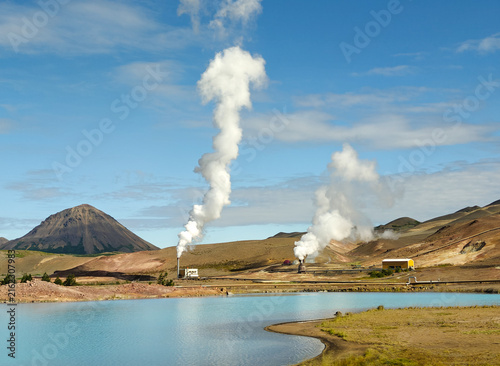Картината върху платно Geothermal Steam Vents and Turquoise Lake in Iceland