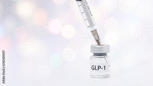 Obraz na plátně Syringe medical vial dose needle glp 1 injection drug treatment healthcare liqui