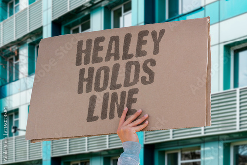 Fotografie "Healey Holds Line" Chancellor maintains current economic stance despite pressure