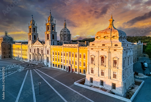 Canvastavla The Palace of Mafra in the district of Lisbon, Portugal