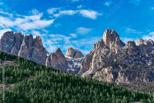 Cuadro en lienzo panorama of the mountains dolomites italian italy trentino alto adige fassa
