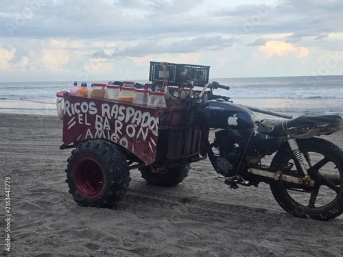 RASPADOS EN LA PLAYA
