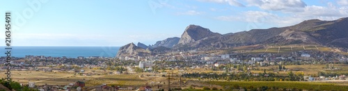 Fotografía View towards Sudak from Ai-Georg mountain, Crimea.