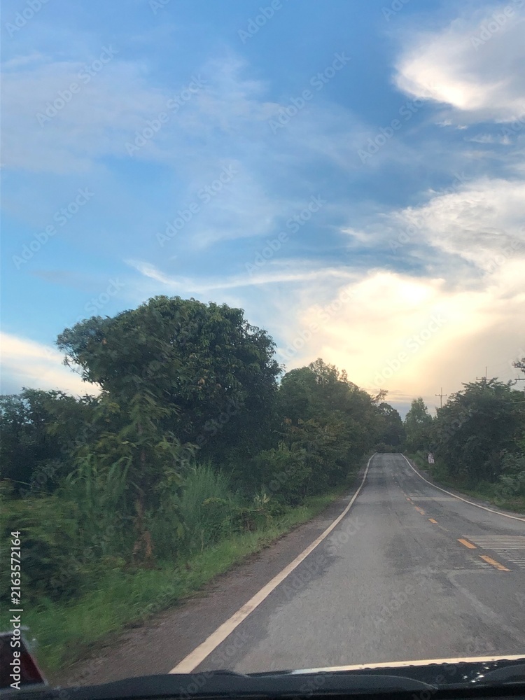 Fototapeta premium road to the sky