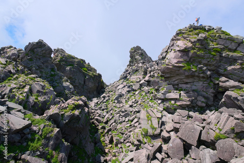 Canvas Print 山形県の鳥海山、岩峰が立ち並ぶ新山頂上付近