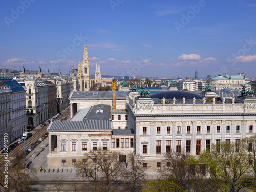 Blick auf das Parlament in Wien