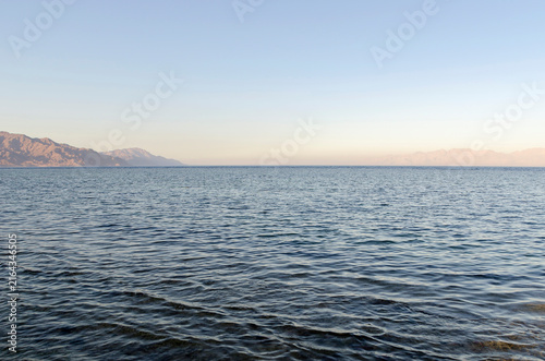 Quadro su tela Photo of sea an mountains