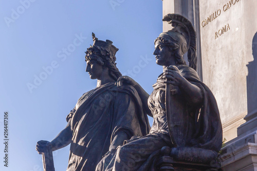 Принти на полотні Close view of allegorical Italy and Rome sculptures at the Monument to Camillo C