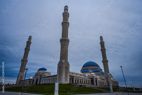 Cuadro en lienzo Astana Grand Mosque in Kazakhstan
