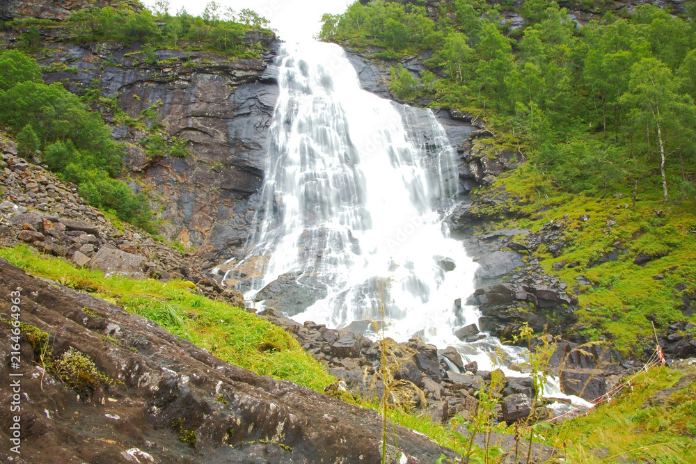 Obraz premium Wasserfall in Norwegen